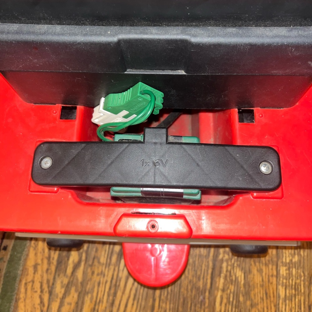 Thomas & Friends Battery-Operated Ride-On Train by Peg Perego - Picture 6 of 9